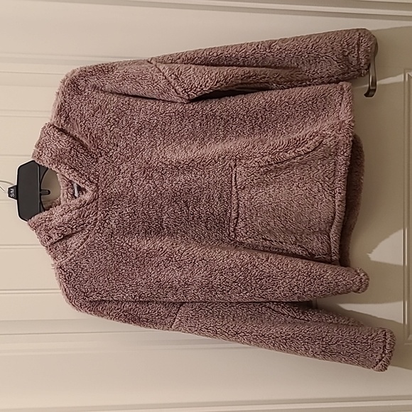 This is a Charlotte Russe top - Picture 1 of 3